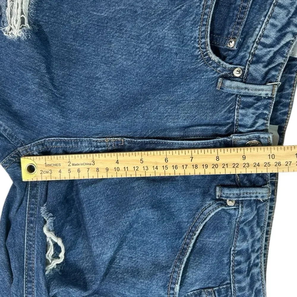 Almost Famous Distressed Mom Jeans Womens Juniors Size 1 Medium Wash Blue Ripped - Picture 10 of 14